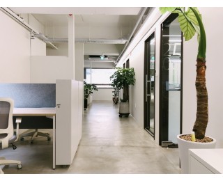 종로 공유오피스 1인 고정석 | 1호선 | 3호선 | 5호선 | 도보 가능 역세권 | 하루 1인 이용료 약 1만원 | 회의실 미팅룸 라운지 탕비실 테라스 무료 무제한 | 관리비 0원 | 현대상사 도보 약 10분