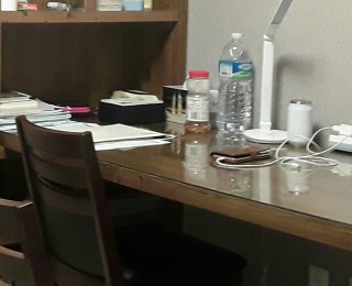 사무실 같이 사용하실분 구합니다.