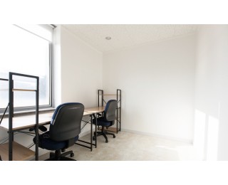 온라인창업 맞춤 공유사무실(스튜디오, 택배, 컨설팅 및 교육 등 지점 내 가능)