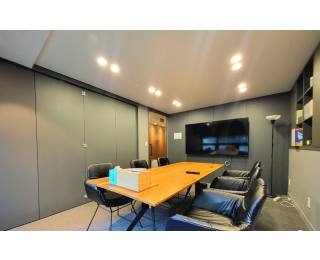 양재역 1번 출구 도보 1분거리 사무실 입주 인원을 모집합니다.