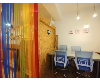 (9월16일, 현재 1자리) 사무실공유 확,내렸습니다! 16만원->13만원 / 17만원->15만원​