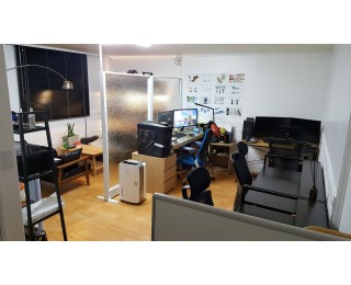 신촌에서 역세권 1분거리에 위치한 새인테리어된사무실쉐어합니다.