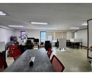 [강남/서초] 강남 매봉역 도보 5분 도곡동 사무실 (창가 지정석 17만원)