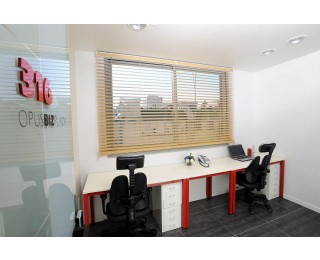 사무실 함께 쓰실 분을 구합니다.