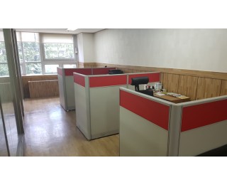 분당선 수내역 1분거리 깨끗하고 조용한 사무실 공유합니다.