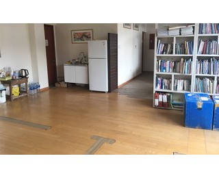 분당, 이매역 1번출구_10-15평 이내로 사용하실 분을 찾습니다