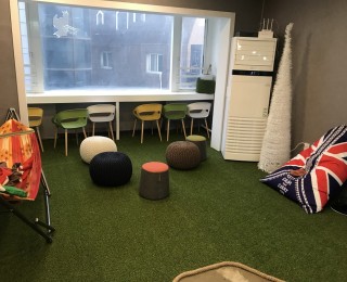 홍대 여행스타트업체와 함께 사무실 쉐어하실 팀 찾습니다.