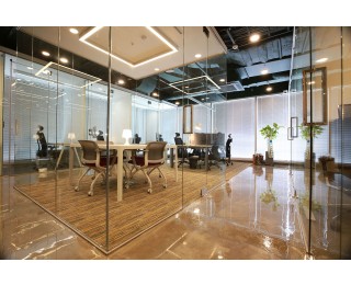 강남역 1번출구 1분거리 프리미엄 1~2인 사무실