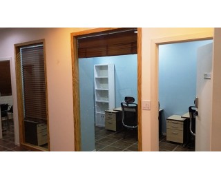 [Office Share] ♥3인실내 좌석 하나 20만원에 함께 써요~~ 피터비즈 연희점♥