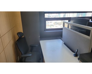 종각역 안국역 도보 5-7분 거리 사무실 같이 쓰실분 원합니다..