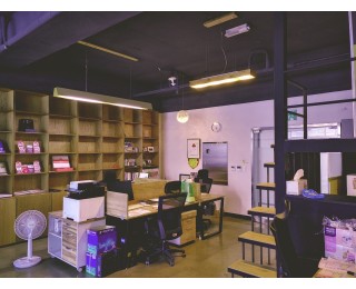 쾌적하고 인테리어 좋은 사무실에서 함께 일하실분 구해요(디자인파트 우대)