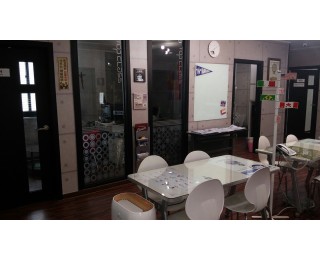 2~3인 단독룸 / 벽걸이 에어컨구비 / 5평