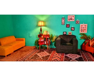 서울 신림역 4번출구 도보 5분 45평 스튜디오 쉐어합니다.