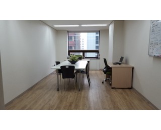 강남역5번출구 3분도보거리 깨끗한 인테리어