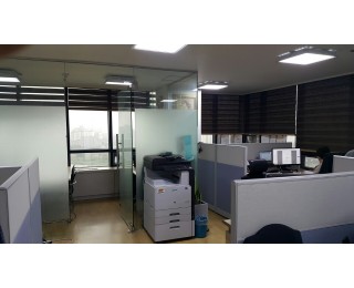 오목교역 5분거리, 쾌적하고 편안한 사무실 함께 사용합니다.