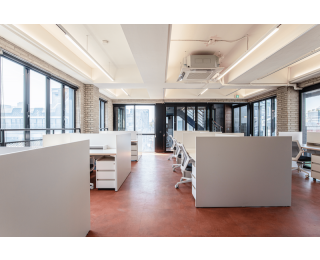 삼성역에 위치한 오피스를 20~30대 프리랜서, 개인사업자들이 함께 열정적으로 일할 수 있는 공간으로 쉐어