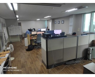 잠실인근 강동구청역 1분내. 초역세권 넓은 사무실쉐어합니다.