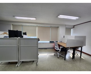 [강남/서초] 매봉역 인근 도곡동 사무실 (창가 지정석 17만원)