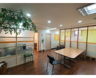 송파나루역1분 / 석촌역 5분  사무실공유합니다.