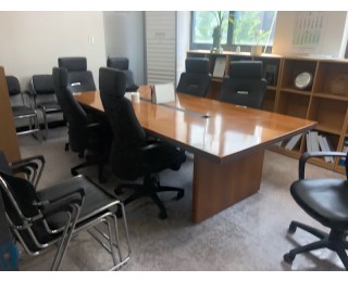 역삼역 도보 5분거리 / 사무실 공유 / 단독 룸 / 최대 10명 수용 가능 / 공동 회의실有