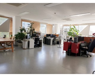 고려대역 홍릉로에 위치한 경치 좋은 작업실을 함께 쓰실 분 모집합니다^^