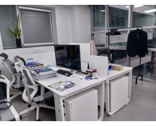 선릉역 도보3분, 23년 11월 입주, 새로 인테리어를 한 깔끔한 사무실 공유합니다.