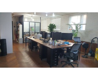 압구정역 현대백화점 대각선쪽 도보3분 역세권 디자인 사무실 공유합니다.