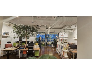 서울 송파 문정동 까페같은 분위기 사무실.  전망좋고 책상배치 널찍하게 했어요.