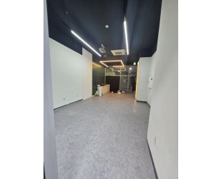 센터엠 2층 사무실 공유합니다.